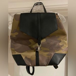 STELLA & DOT AVA CAMO BACKPACK GREEN/BLACK